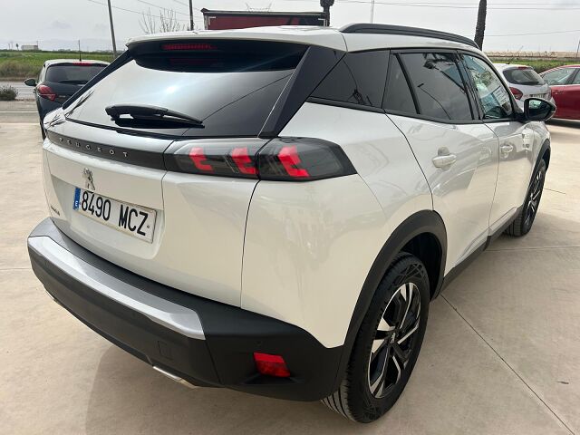 PEUGEOT 2008 ALLURE 1.2 E-THP AUTO SPANISH LHD IN SPAIN 28000 MILES SUPER 2022